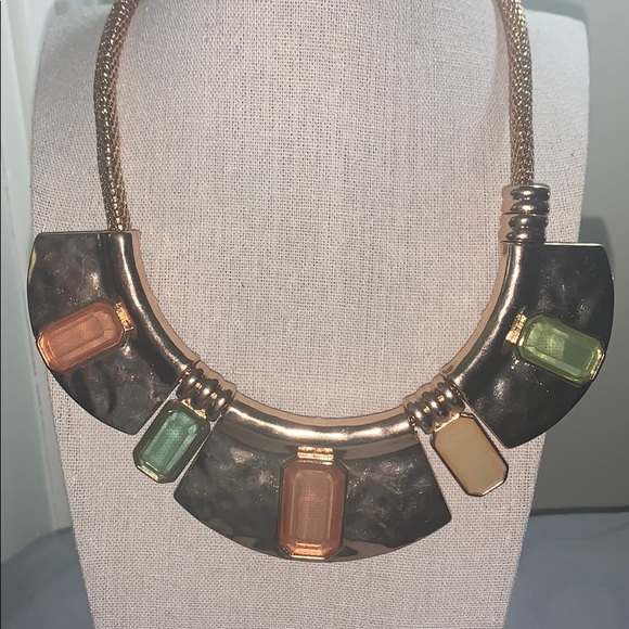 Gorgeous Cleopatras Statement - Picture 2 of 5